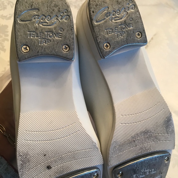 Child size 5 1/2 White Capezio Tap Dance Shoes with bows and laces to pick from! - Picture 3 of 6
